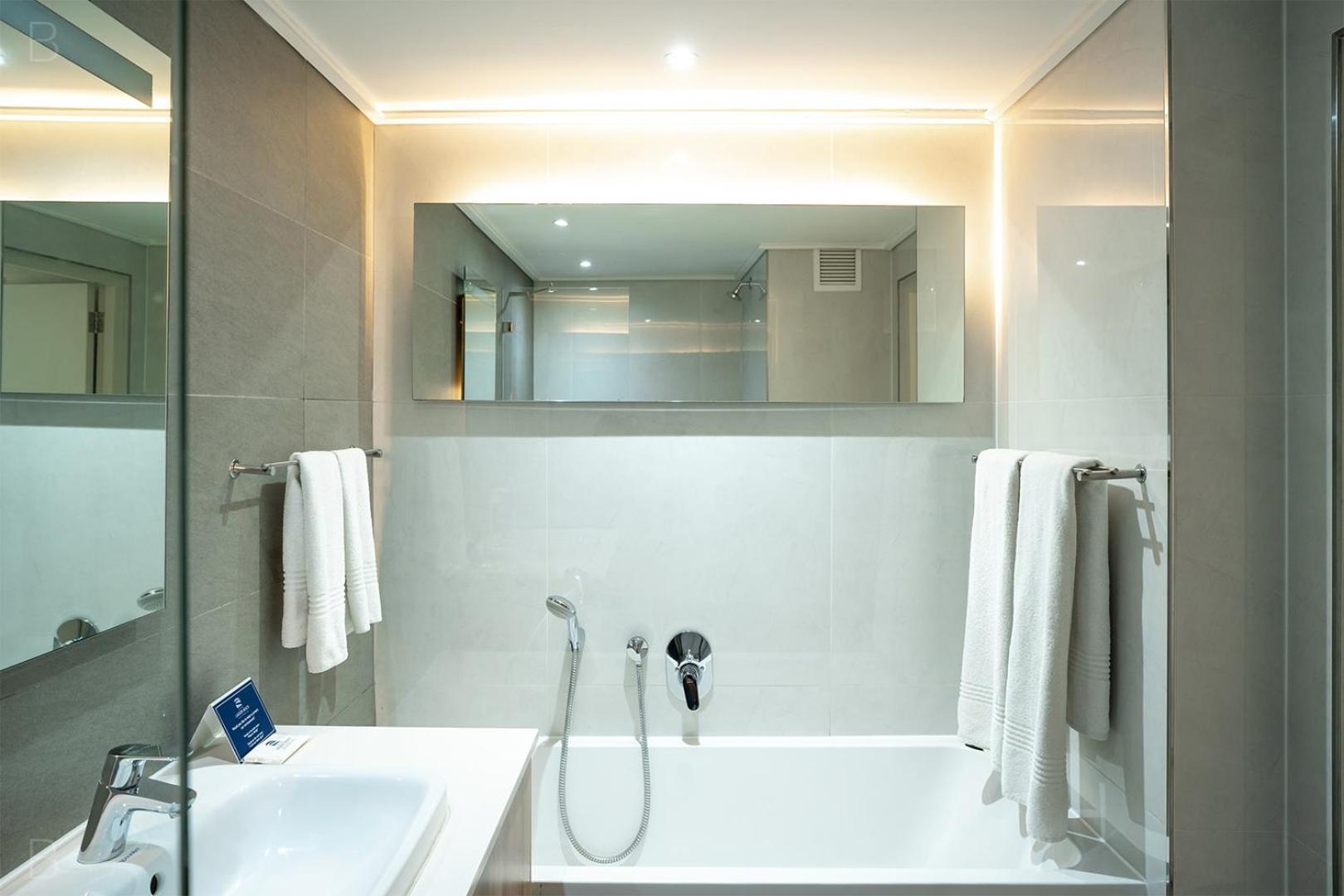 Full Sea Facing King or Twin Room